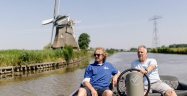 Twee mannen op een boot